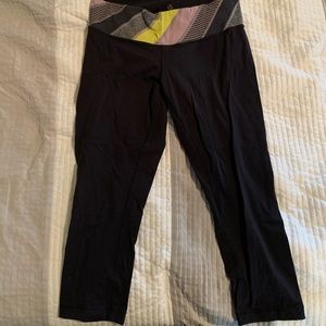 Lululemon crop leggings.